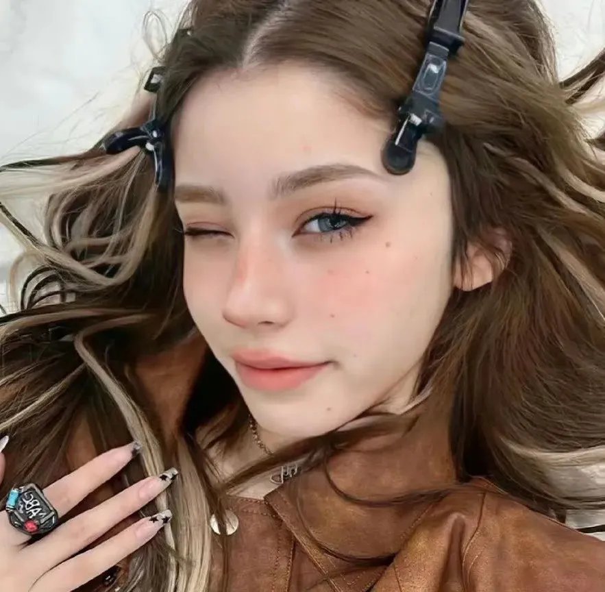 离婚后，我王者身份曝光了